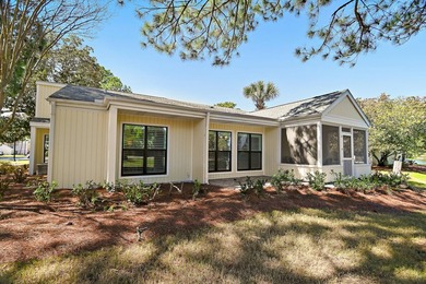 Stunning lakefront with Bay views. Experience standalone privacy - photo 29