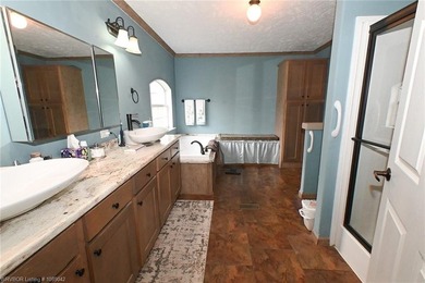 Custom-built 3BR/2BA modular home with a split floor plan and - photo 9