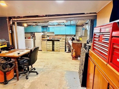 Welcome to this well maintained ranch offering comfort - photo 5