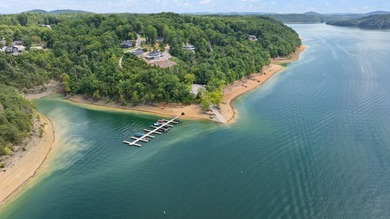 Turn-key Lake Cumberland retreat! This fully furnished 3-bedroom - photo 36