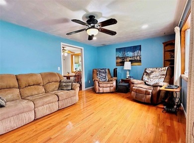 Welcome to this well maintained ranch offering comfort - photo 7