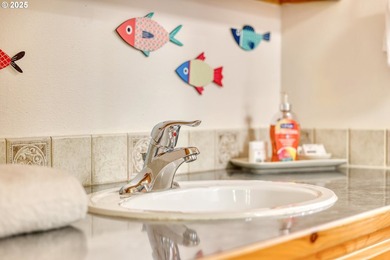 Turnkey coastal retreat in Whaleshead Beach Resort. Fully - photo 37