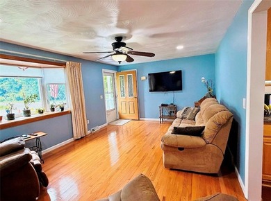 Welcome to this well maintained ranch offering comfort - photo 8