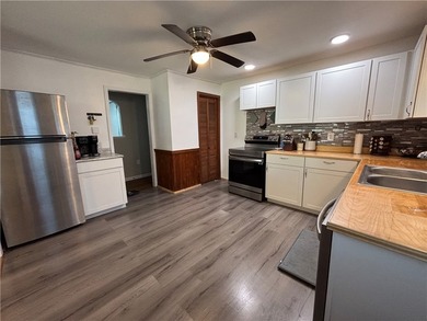 Beautifully renovated turnkey home! Located on the cusp of - photo 12