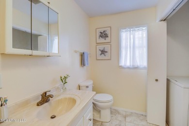 Charming 3-bedroom, 2-bath ''camp'' located in the heart of Bay - photo 17