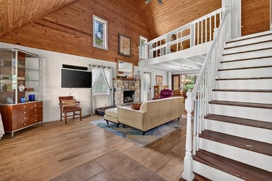 Take a look at this quaint farmhouse situated in the country on - photo 9