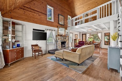 Take a look at this quaint farmhouse situated in the country on - photo 10