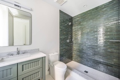Just completed, this exquisite transitional-style new build just - photo 29