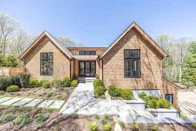 Just completed, this exquisite transitional-style new build just - photo 31