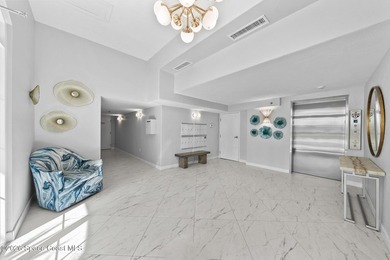 SE- corner unit on the 5th floor of the beautiful Barringer - photo 29