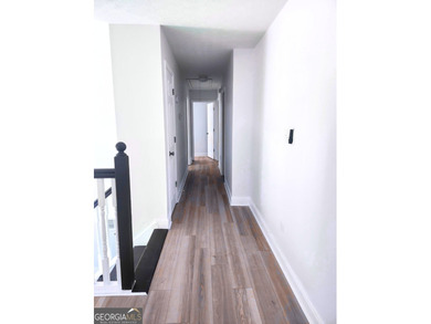 Offering exceptional flexibility and multigenerational living - photo 10