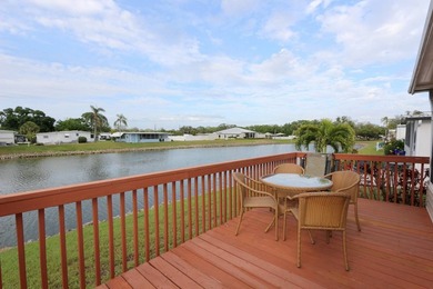 Fantastic lake front 1-very large master bedroom 1.5-bath - photo 7