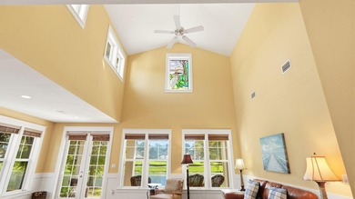 Welcome to 1327 E Ravens Run, a beautifully decorated home - photo 15