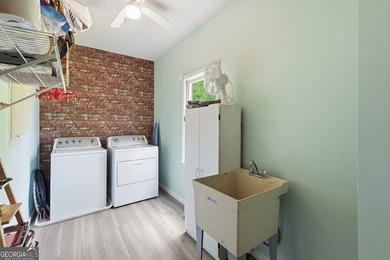 THE PERFECT BLEND OF LOCATION, LIMITLESS EQUITY, AND NO HOA! - photo 17