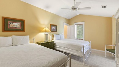 Welcome to 1327 E Ravens Run, a beautifully decorated home - photo 25
