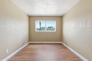 Updated and move-in ready, this spacious 3-bedroom, 2-full-bath - photo 30