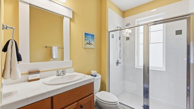 Welcome to 1327 E Ravens Run, a beautifully decorated home - photo 31