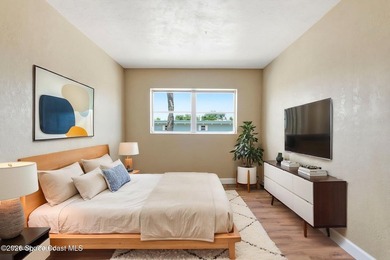 Updated and move-in ready, this spacious 3-bedroom, 2-full-bath - photo 31