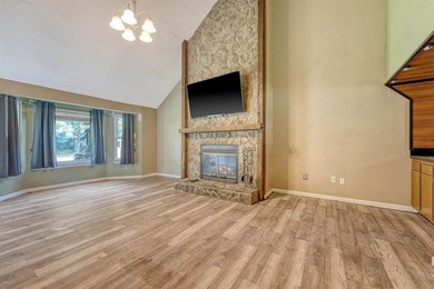 Welcome to this spacious 3+ bedroom, 2 bath home in the - photo 7
