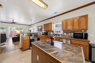 Welcome home to this well-maintained property located at the end - photo 10
