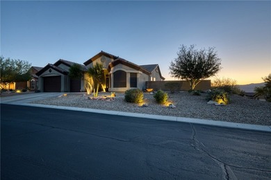 Welcome to 1215 Inverness Dr in Laughlin Ranch! This stunning 3 - photo 50