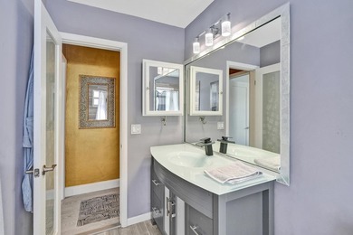 Welcome to this charming single-story residence in Leisureville - photo 18