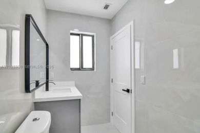 Beautifully all new 4-bedroom, 3-bath home, 3/2 main house plus - photo 22