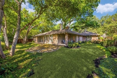 Nestled on a picturesque golf course lot in Richardson, this - photo 22