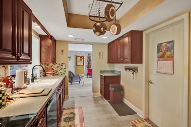 Welcome to this charming single-story residence in Leisureville - photo 29