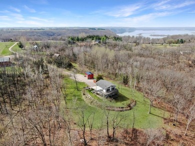 Perched atop the bluffs overlooking the Mississippi River, this - photo 26