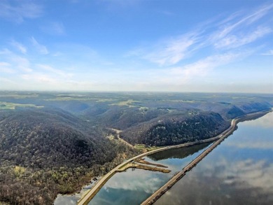 Perched atop the bluffs overlooking the Mississippi River, this - photo 30