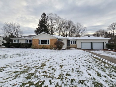 Lake Erie Home Sale Pending in Girard Pennsylvania