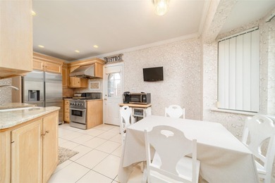 This property in Whitestone is a fantastic option for those - photo 5