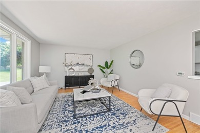 Beautifully updated 3 bedroom and 1.5 bath Split Level in - photo 3