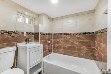 Beautifully renovated 3 bed, 2/1 bath home offering bright and - photo 15