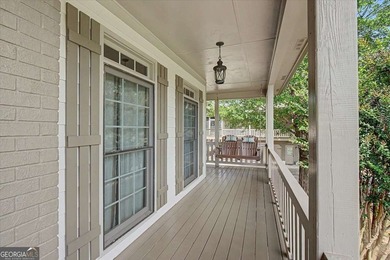Welcome home to this spacious 5 bedroom, 4.5 bathroom residence - photo 2