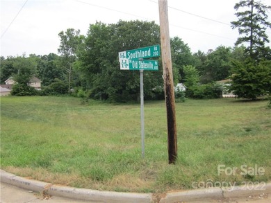 Lake Norman Lot For Sale in Huntersville North Carolina