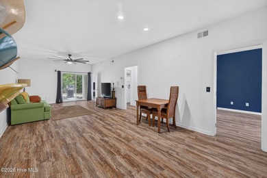 Move-In Ready 2BR/1BA Ground Level Condo in Desirable Pine - photo 8