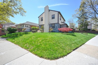 Beautiful Corner Home on a 5,400 Sq Ft Lot! This bright and airy - photo 4