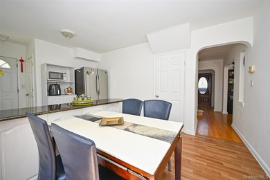 Beautiful Corner Home on a 5,400 Sq Ft Lot! This bright and airy - photo 7