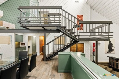 Exquisite O'Neil Ford, a prime example of mid-century Texas - photo 14