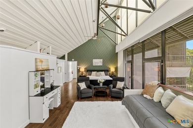 Exquisite O'Neil Ford, a prime example of mid-century Texas - photo 22