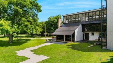 Exquisite O'Neil Ford, a prime example of mid-century Texas - photo 45