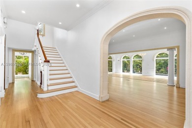 Exceptional opportunity to own a classic, Mediterranean-style - photo 10