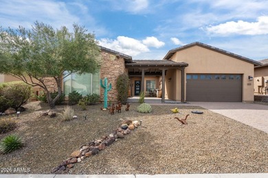 Welcome to refined desert living in the highly sought-after - photo 1