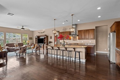 Welcome to refined desert living in the highly sought-after - photo 8