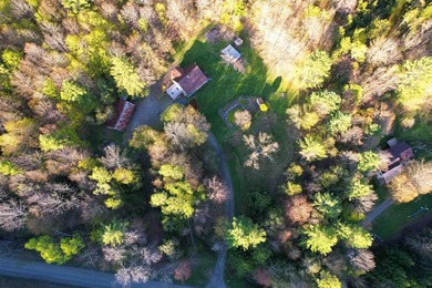 HUGE PRICE ADJUSTMENT!!! Looking for a home close to town and - photo 4