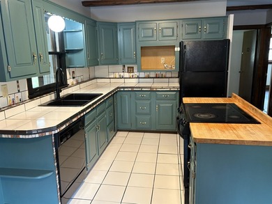 HUGE PRICE ADJUSTMENT!!! Looking for a home close to town and - photo 6