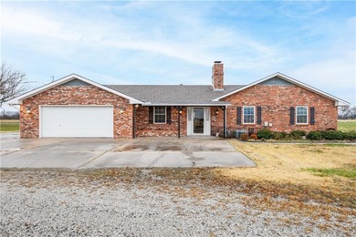 (private lake, pond, creek) Home For Sale in Havana Kansas