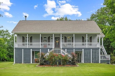 Great Home for Entertaining! This home is just off Hwy. 90 on a - photo 1